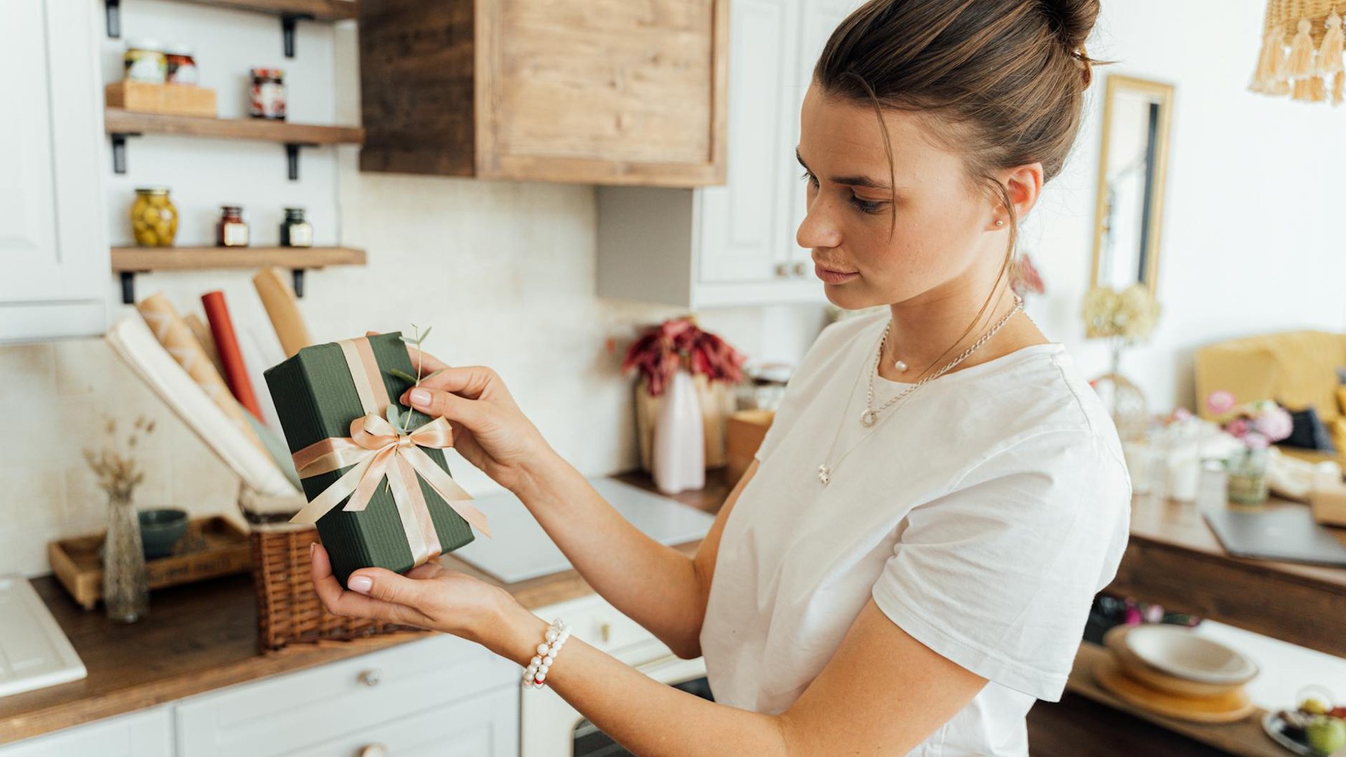 Home Gadgets vs. Travel: The Ultimate Premium Lifestyle Gift Dilemma This Christmas