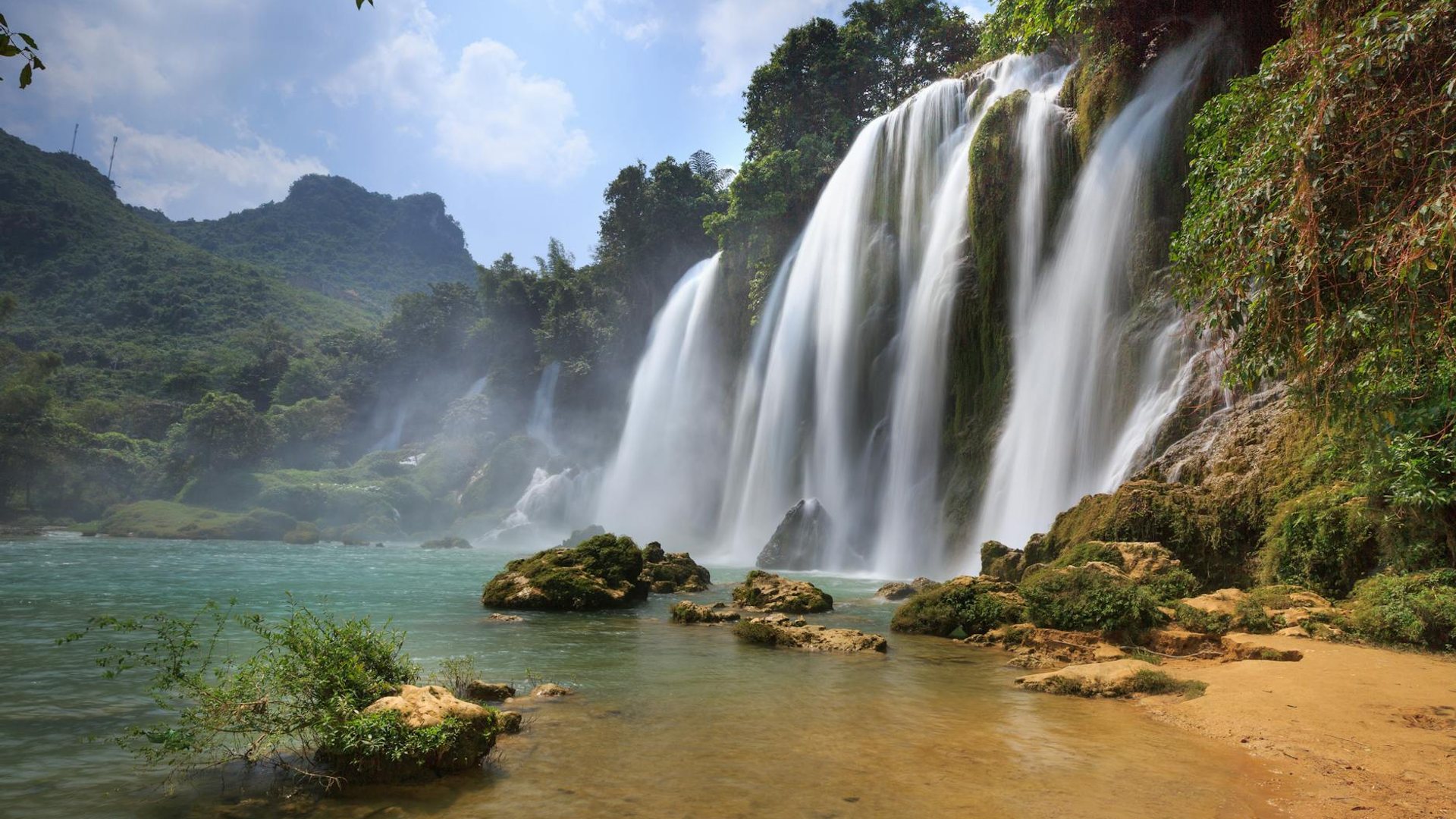 Free AI Image Enhancer: 2025's Top Picks