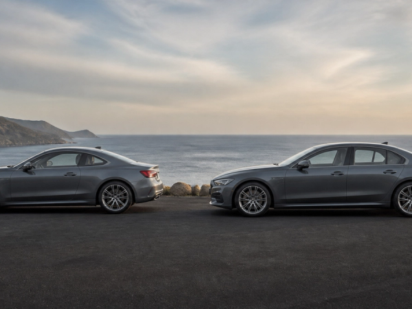 Coupe vs Sedan shown in a practical side-by-side comparison