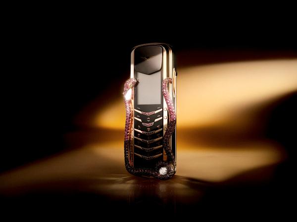 Top 2026 Luxury Smartphones: The Billionaire Phones Everyone Wants