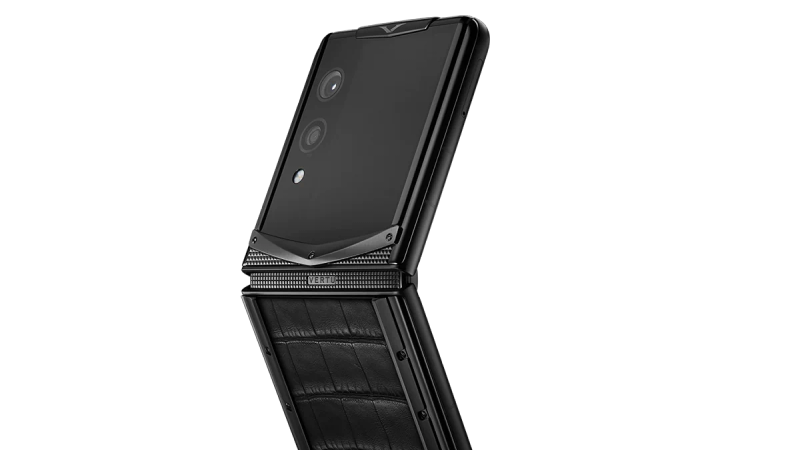 Luxury Foldable Phone Durability Features to Compare: Which Lasts? — craftsmanship detail