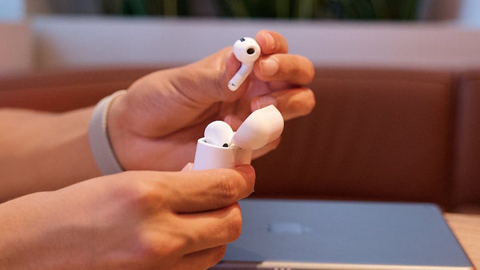 Elevate Your Everyday 10 Smart Gadgets for Men in 2025