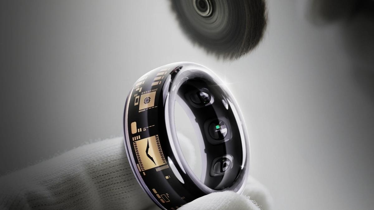 How a Smart Ring with Built-in AI Assistant Answers Your 2025 Questions