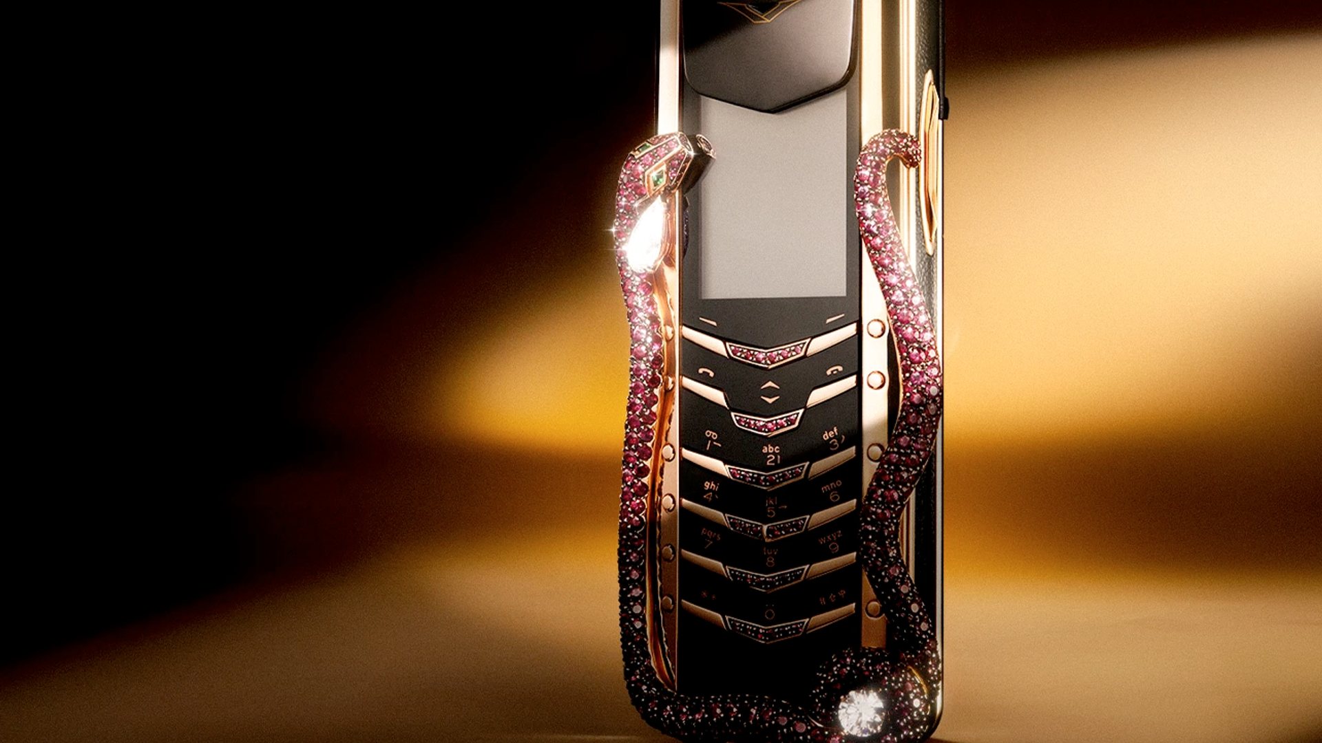 Top 5 Essential Features for Your Next Concierge Service Phone