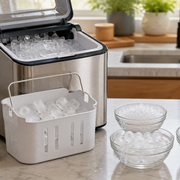 Countertop ice maker with bullet, nugget and clear ice for comparison
