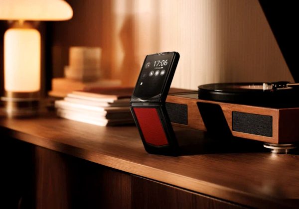 Lively vs. Consumer Cellular: Best Flip Phone Service Plans for Seniors in 2026