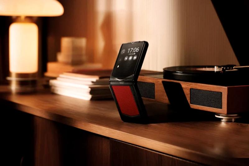 Lively vs. Consumer Cellular: Best Flip Phone Service Plans for Seniors in 2026