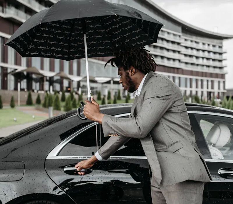 What High-End Personal Assistants Really Do for Wealthy Clients