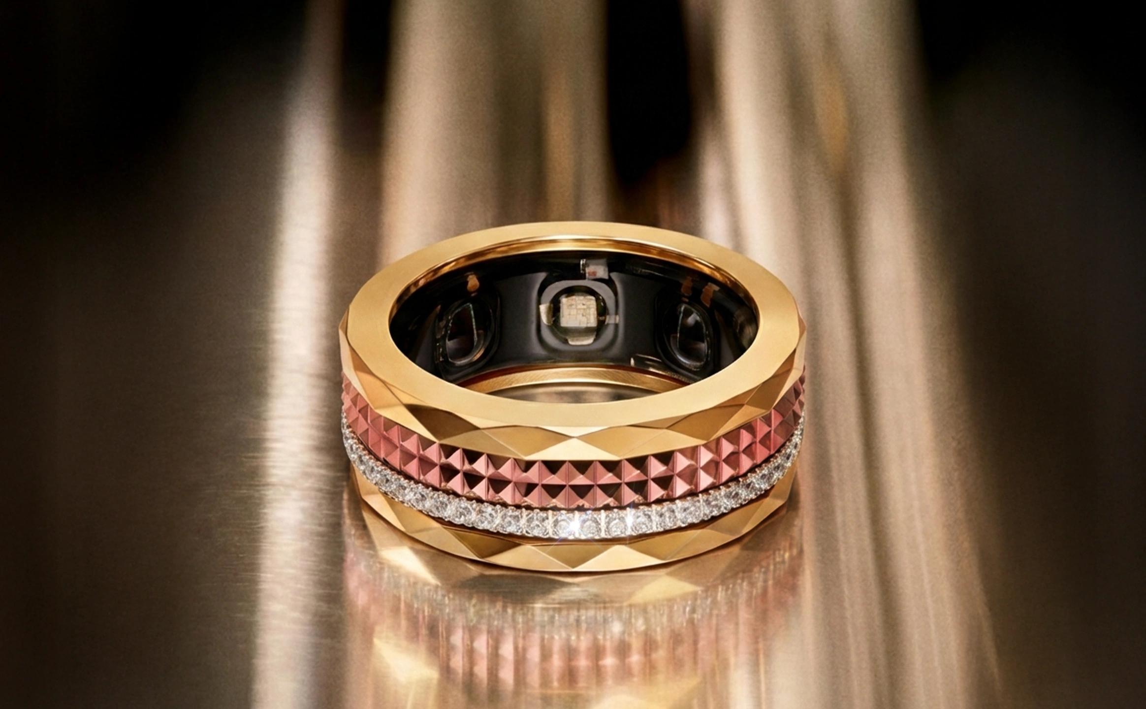 Innovative Pivoting and Removable Design