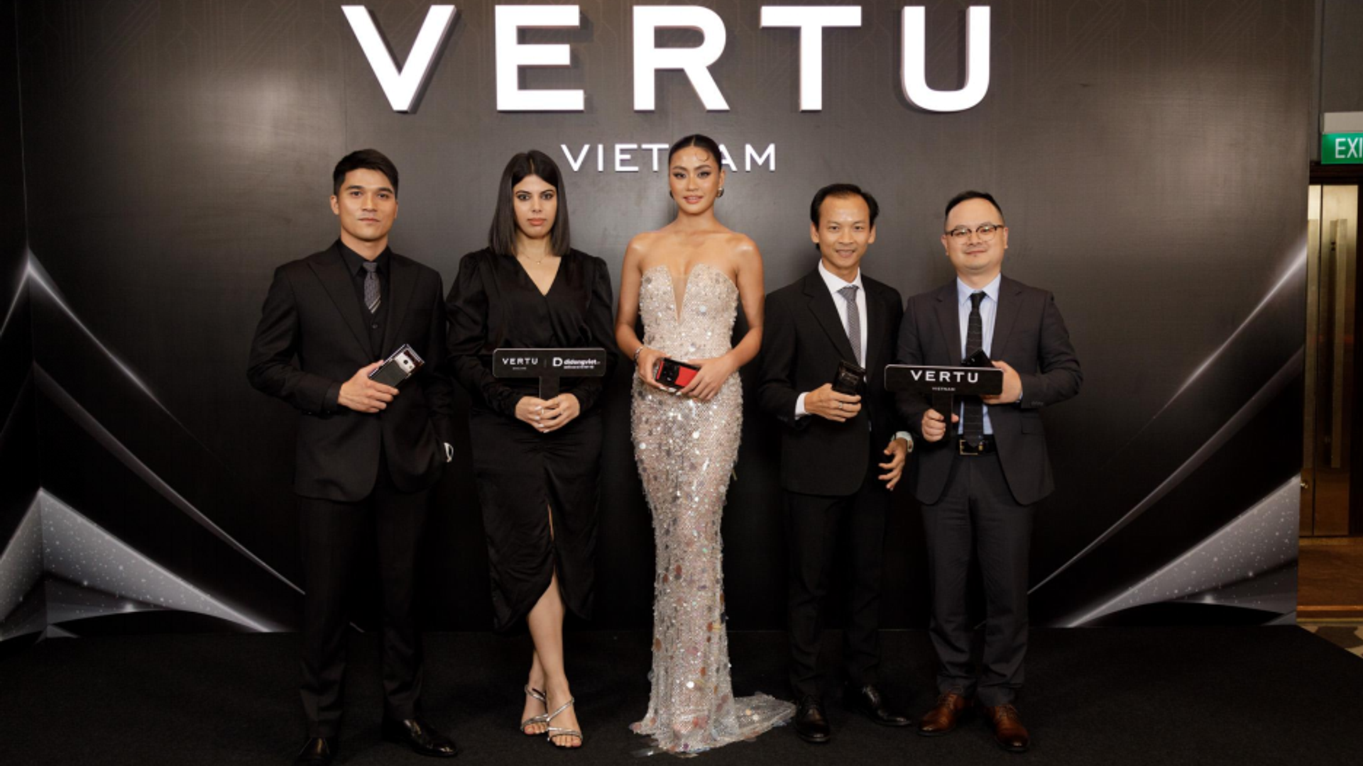 Vertu and Its Elite Invasion of the Vietnamese Market