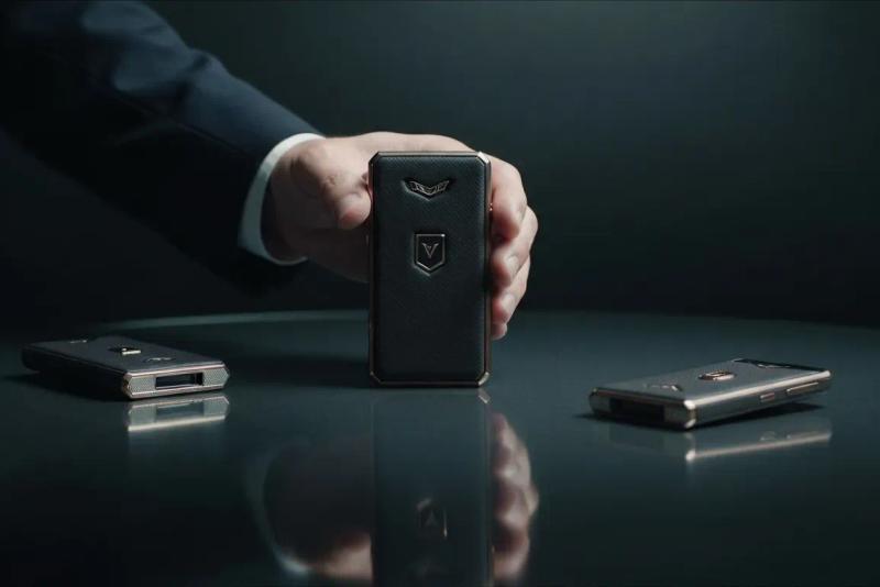 Vertu Luxury Smartphones vs. Competitors: Defining True Opulence in 2026