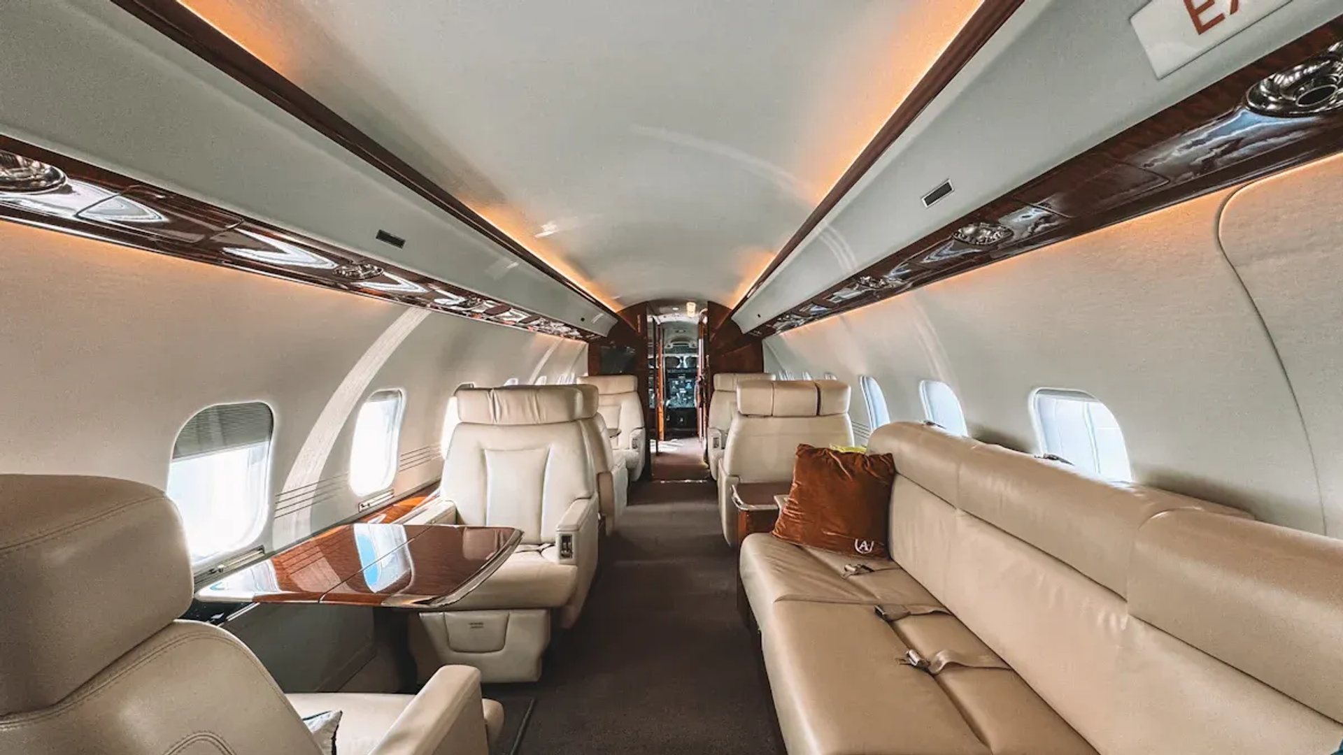 Top Tips for Finding Discounted First Class Tickets Online