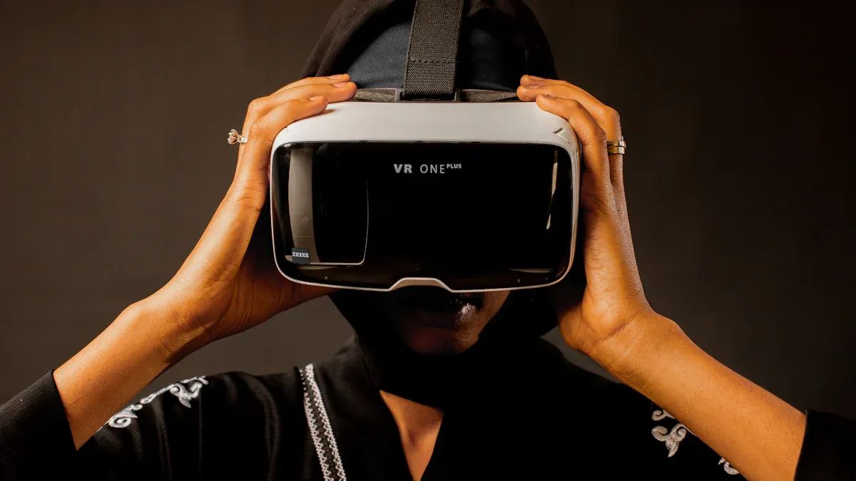 Top Trends Shaping AI Smart Agent Wearables