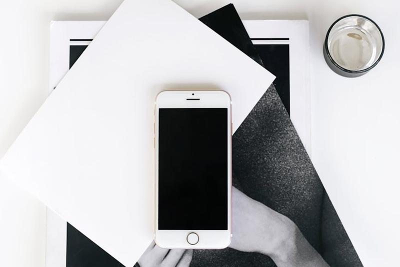 2025's Top Mobile Devices for Absolute Private Communication