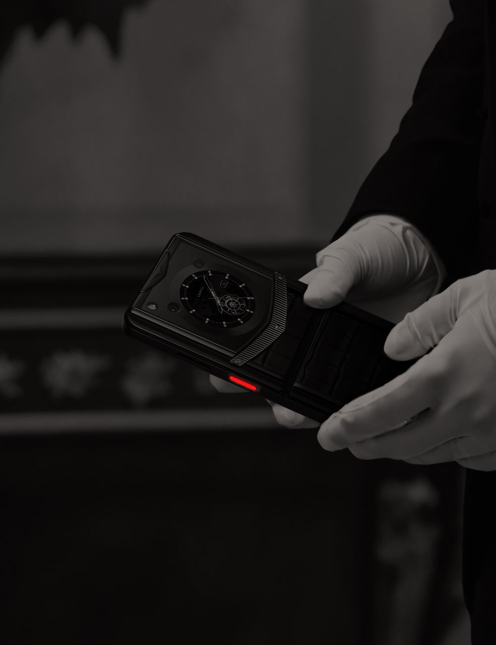 Vertu Ruby Key: Instant Access to Exclusive Concierge Service