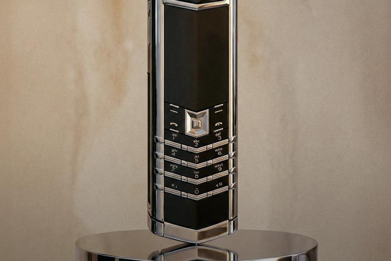 Top 10 Iconic Luxury Phones Revealing Unseen Engineering Marvels