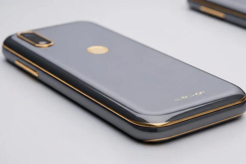 Why Ultra-High Luxury Phone Brands Define Elite Status in 2026
