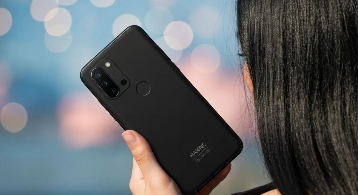 High-End Mobile Models Versus Flagships Which Delivers More Value