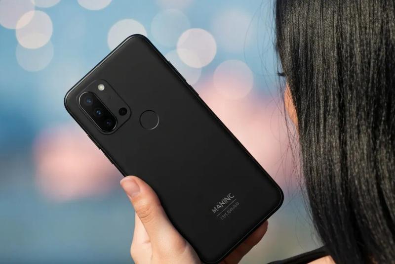 High-End Mobile Models Versus Flagships Which Delivers More Value