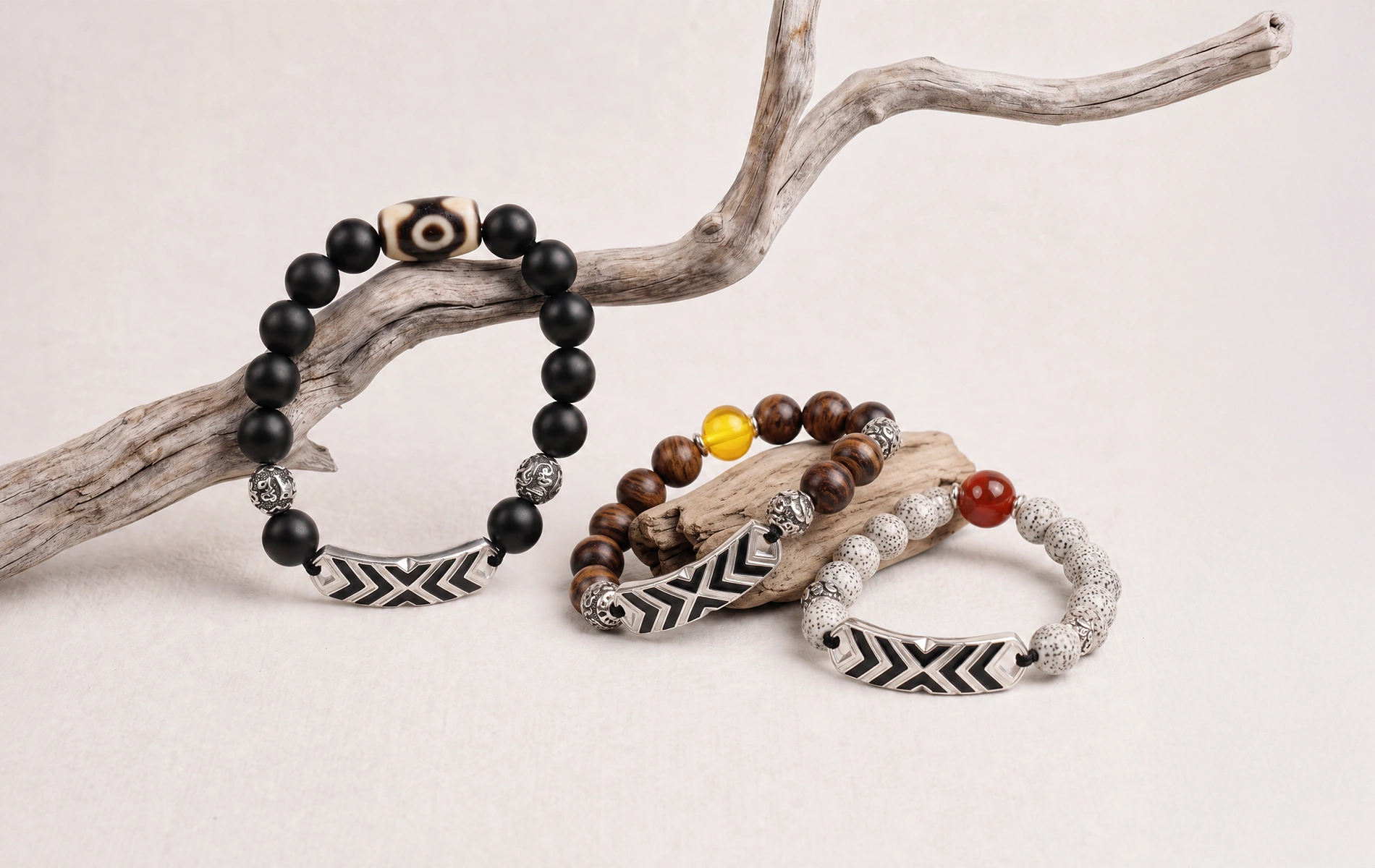 VERTU COR CHAIN natural bead bracelets