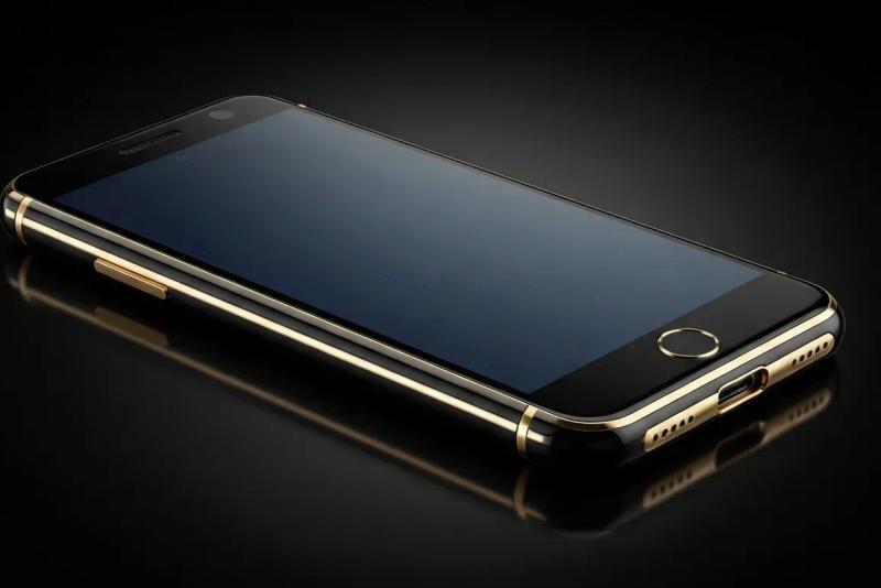 What's Driving the Ultra Luxury Smartphone Market Forward