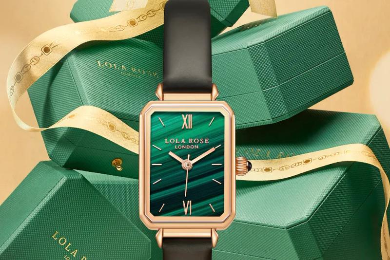 Top Picks for Luxury Smartwatches as Holiday Gifts