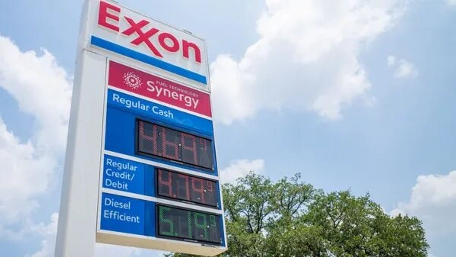 Financial Times--ExxonMobil agrees $59.5bn deal for shalegroup Pioneer