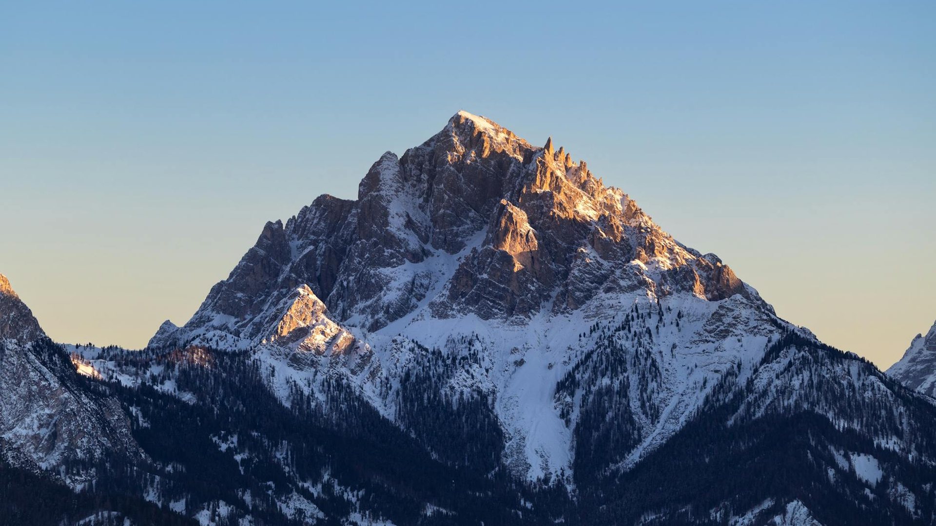 Top 10 Enchanting Castles for Your Winter Holiday: Vertu Concierge Picks