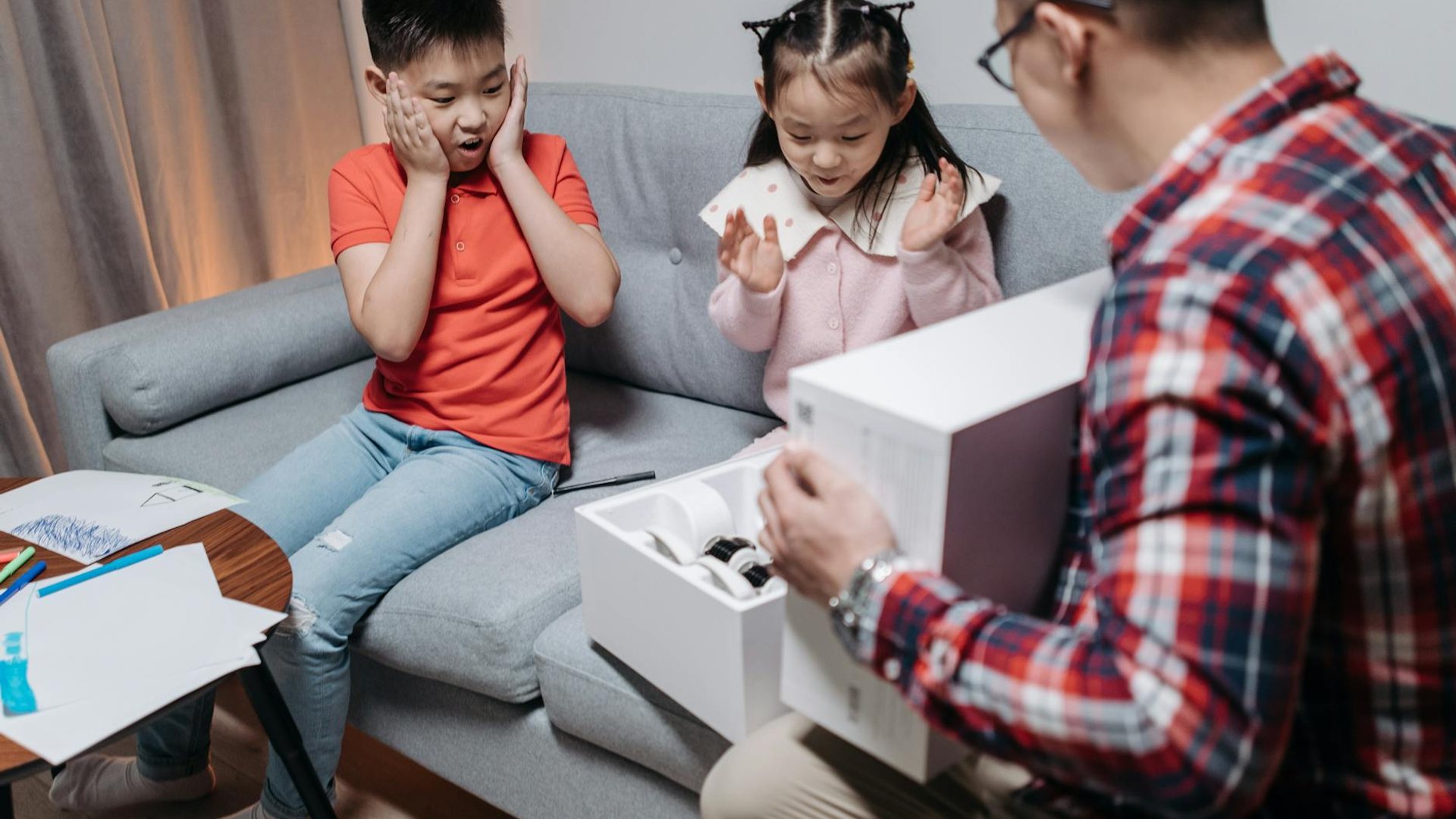 2025's Luxe Tech: 10 Gadgets for an Unforgettable New Year's Gift