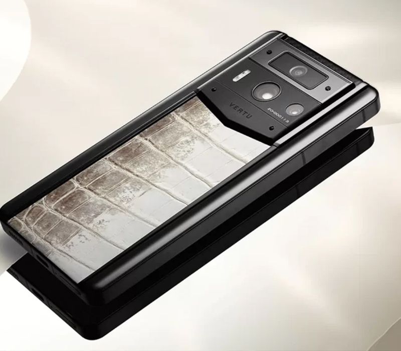 VERTU METAVERTU II: A luxurious rendition of AI technology that breaks down barriers and leads the future of smart living in Artificial Intelligence