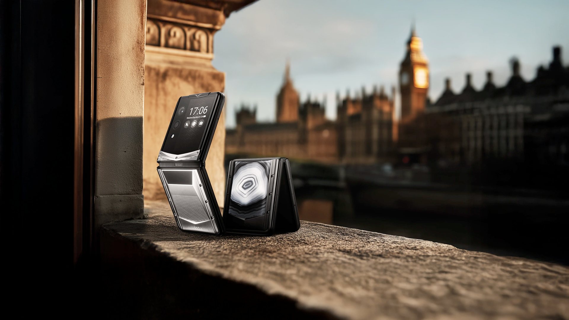 VERTU Quantum Flip: Quantum-Encrypted Luxury Foldable Phone