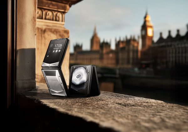 Bespoke Flip Phone: The New Standard of Luxury Mobile Design