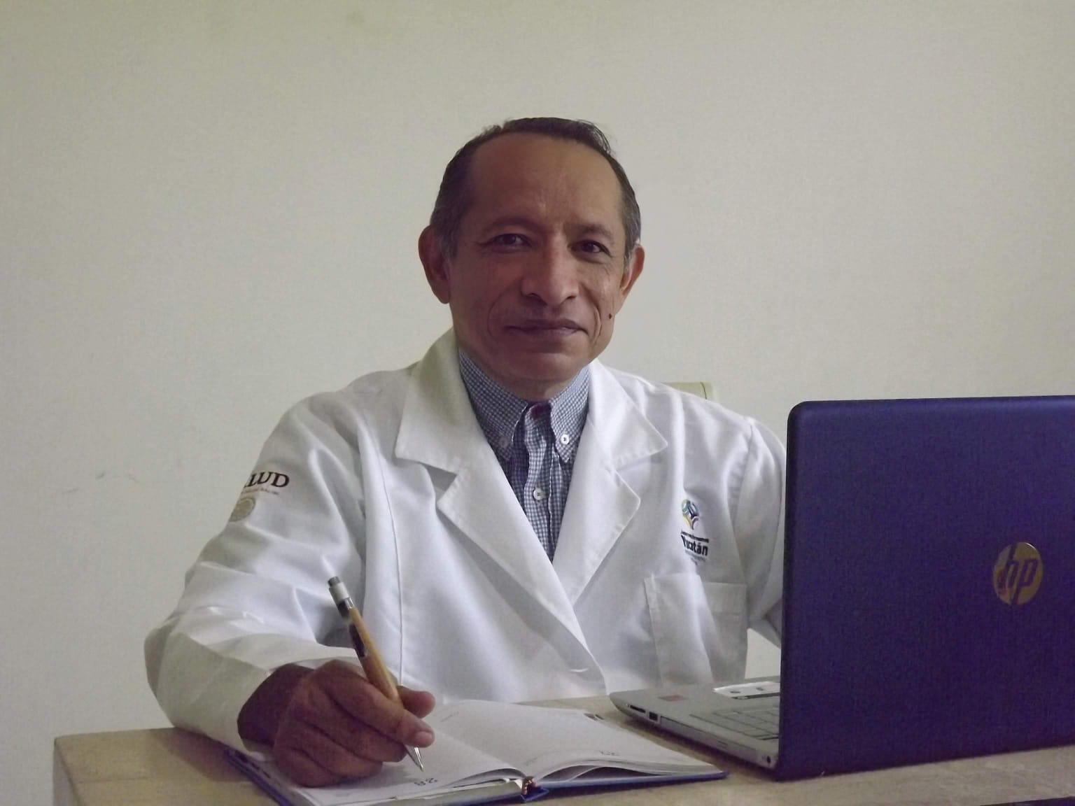 Dr. Wilfredo Chávez Pavón