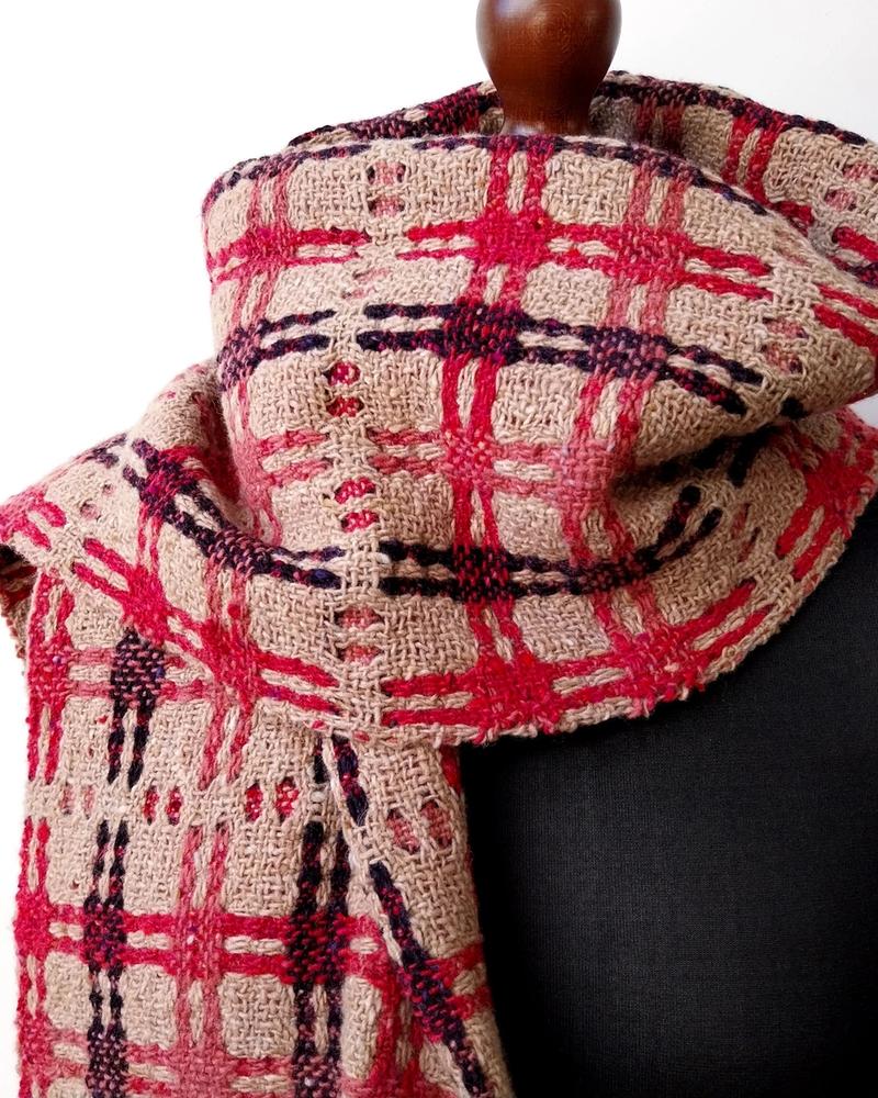 Red scarf 2