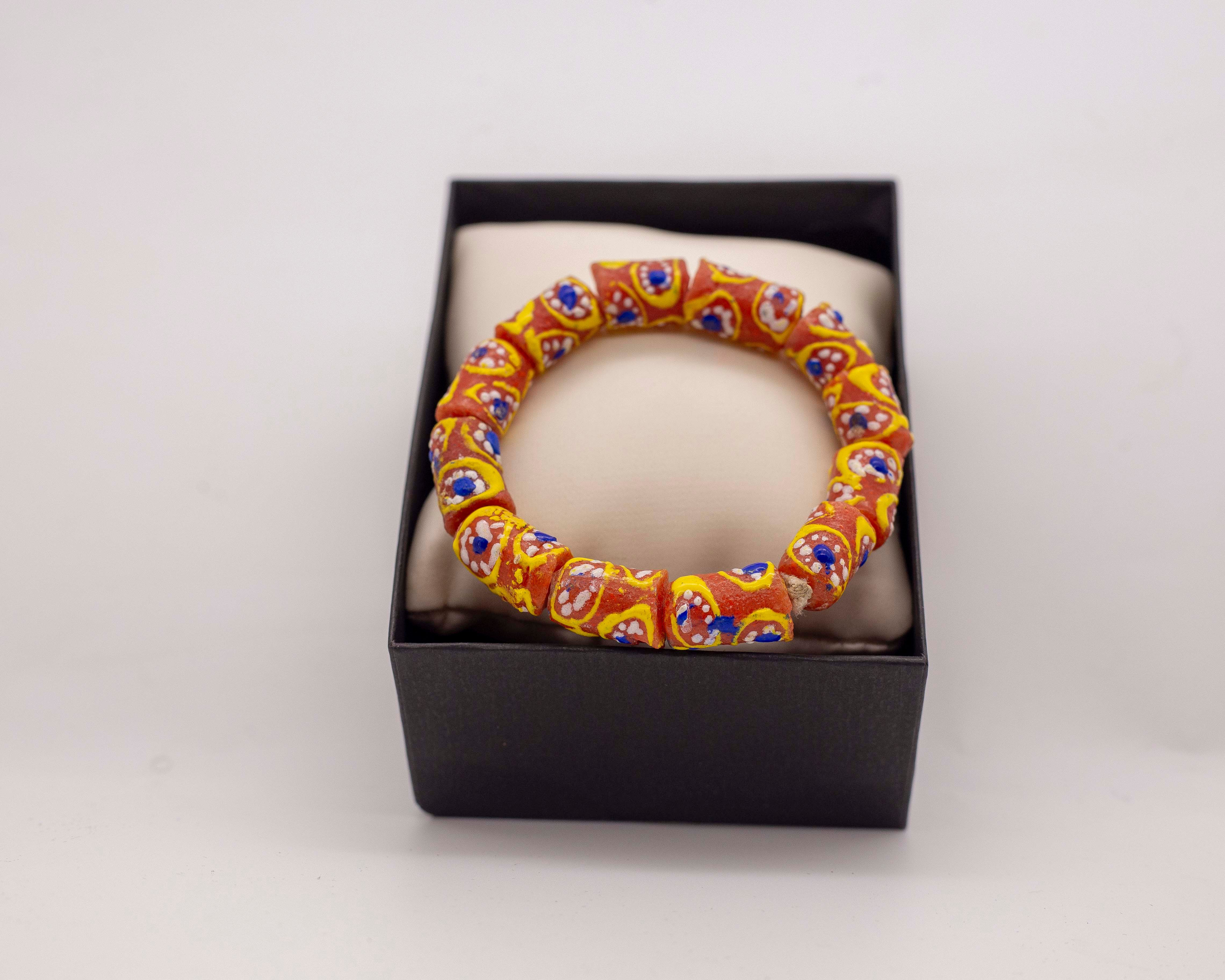 Hand beads 38