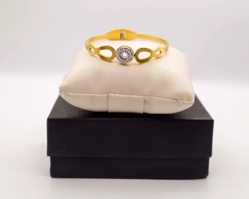 Bracelet 16