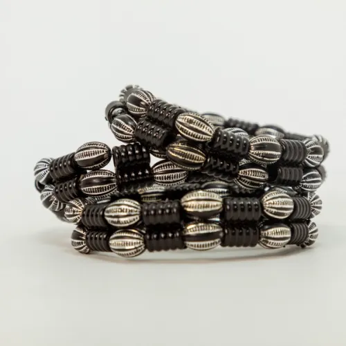 Hand beads 32