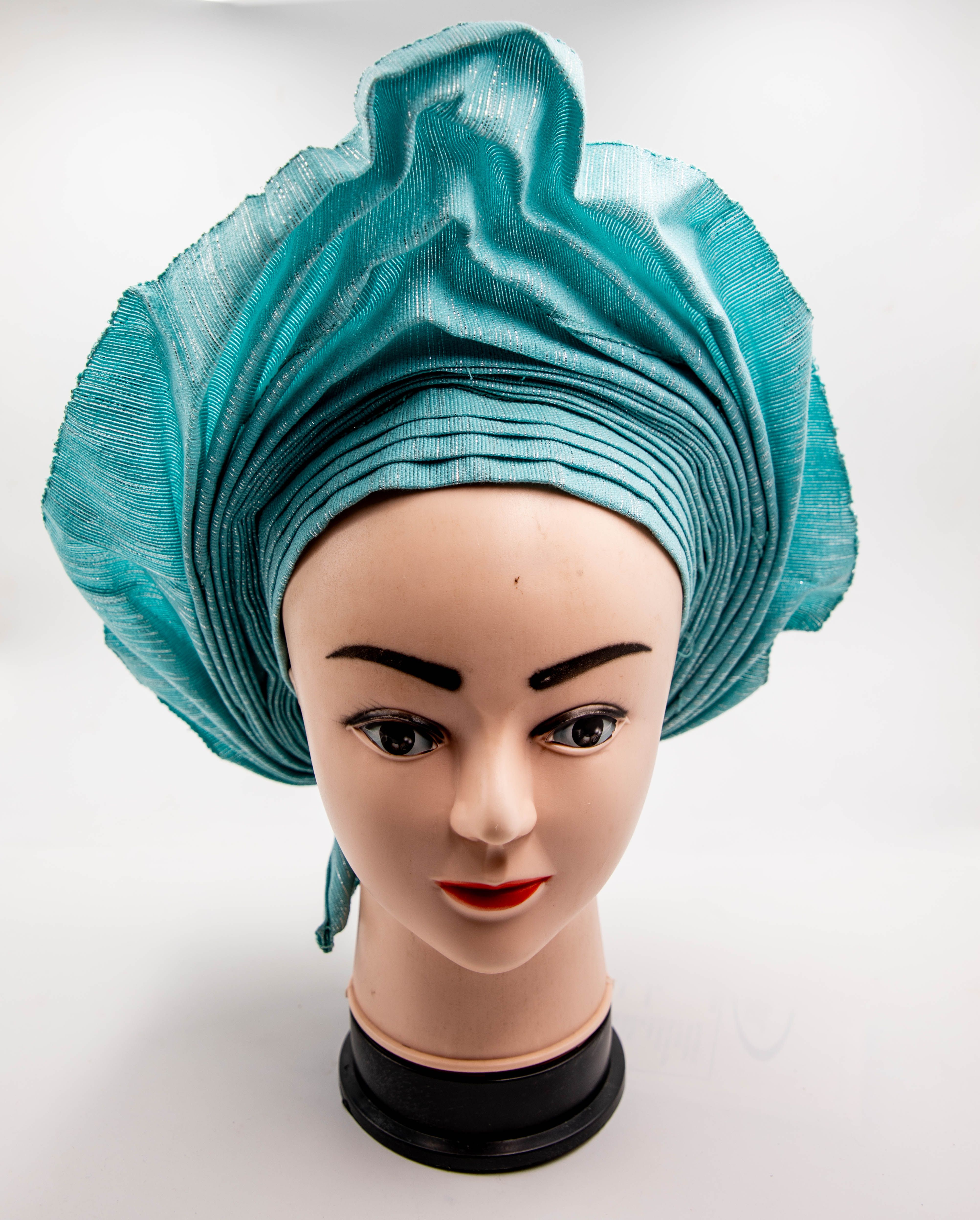 Head Tie 22