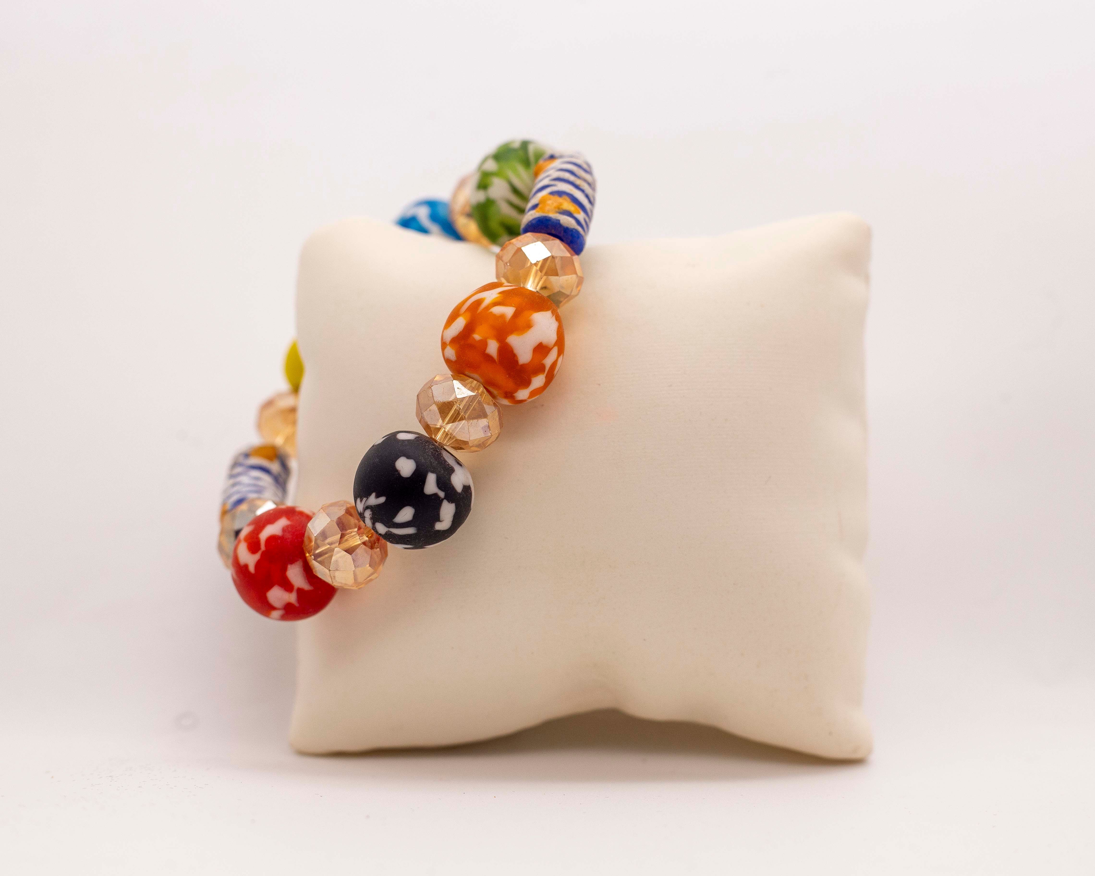 Hand beads 44