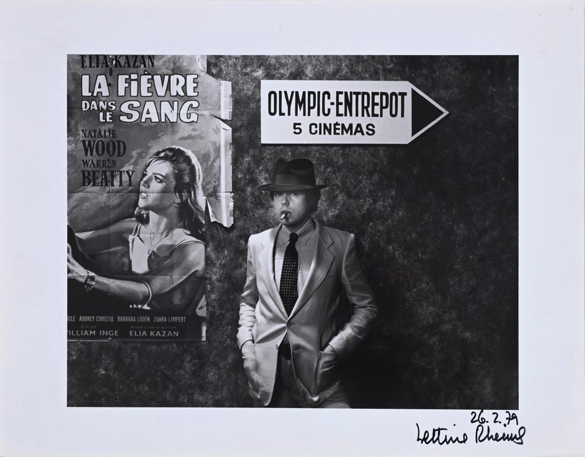 Bettina Rheims, Portrait de Frédéric Mitterrand, tirage argentique signé au bas du document, daté du 26 février 1979. Courtesy Coutau-Bégarie