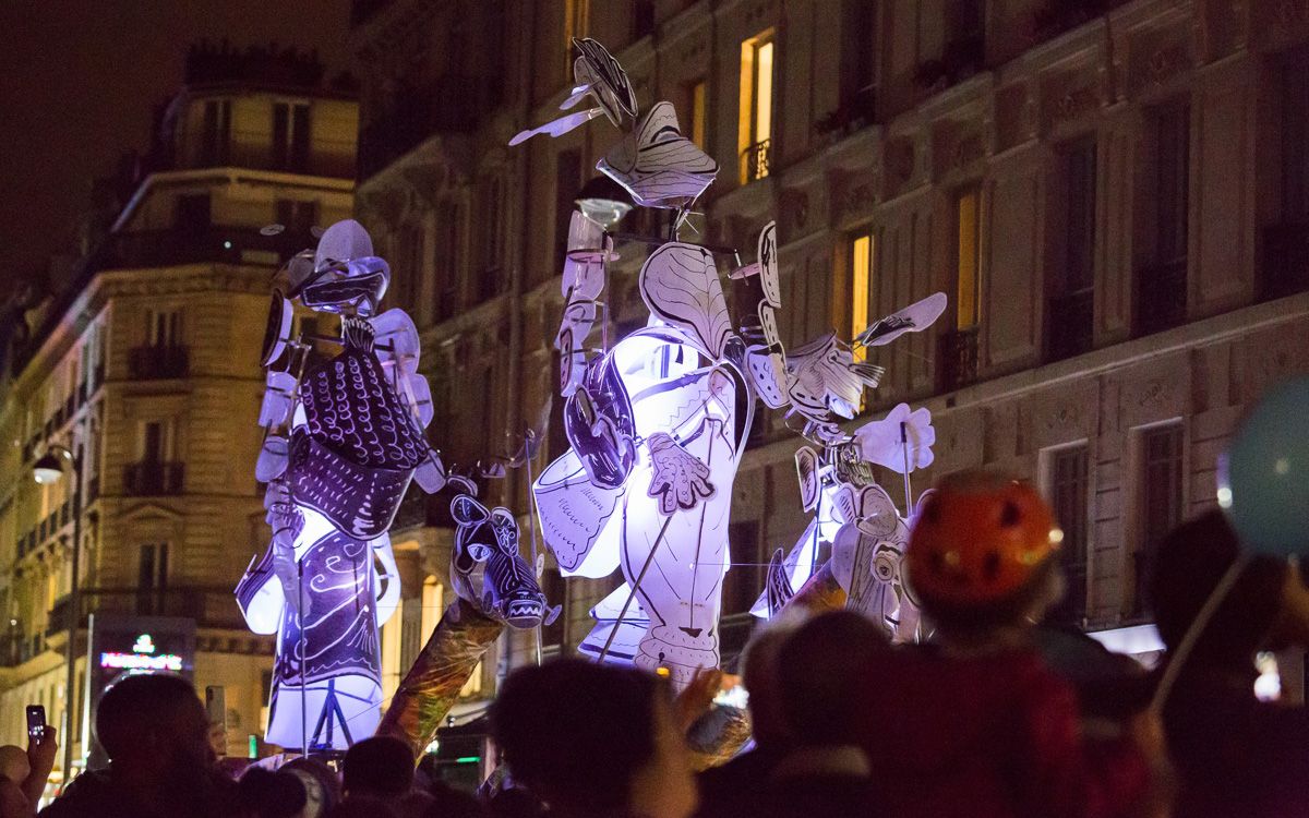 La parade de la Nuit Blanche 2019. © Jean-Baptiste Gurliat / Ville de Paris