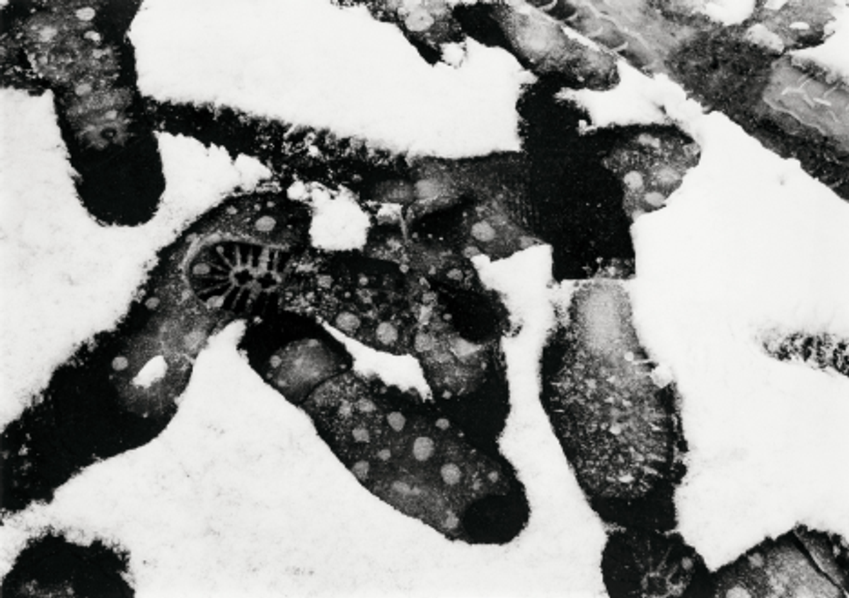 Yasuhiro Ishimoto, Snow Steps, 1994, photographie argentique.
© Kochi Prefecture, Ishimoto Yasuhiro Photo Center