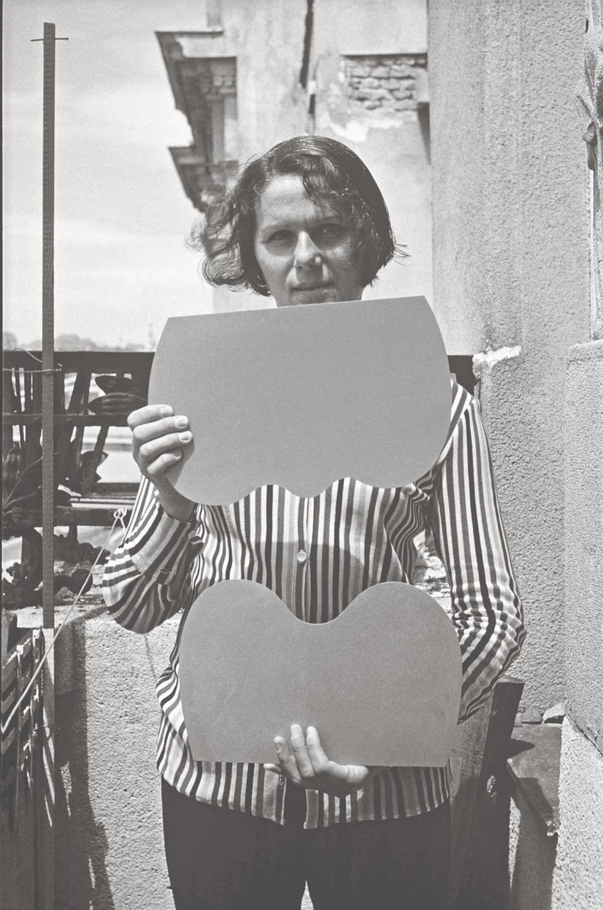 Ilona Keserü, 1977, photo : János Major. Photo Courtesy Stephen Friedman Gallery, London and Kisterem, Budapest.