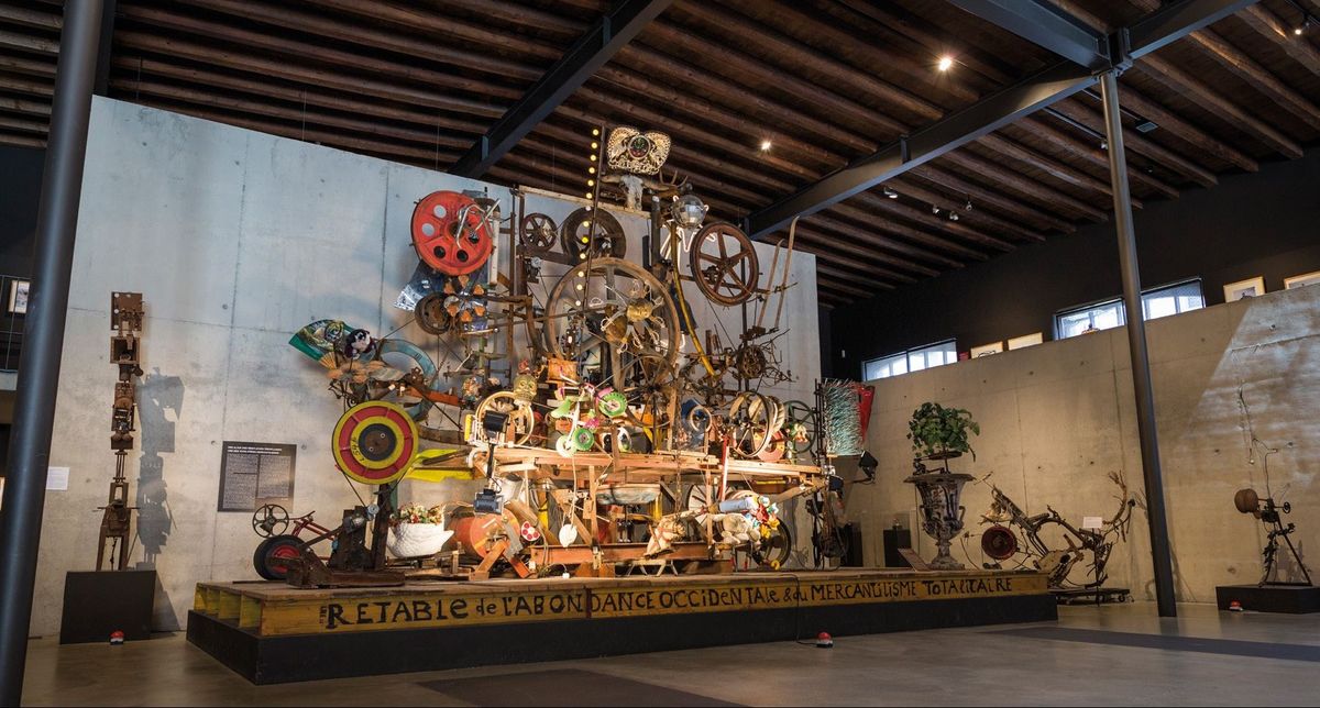 Jean Tinguely, Le Retable de l’Abondance occidentale et du Mercantilisme totalitaire, 1989, matériaux variés, Fribourg, Espace Jean Tinguely – Niki de Saint Phalle. Courtesy de l’Espace Jean Tinguely – Niki de Saint Phalle. Photo Pascal Gertschen