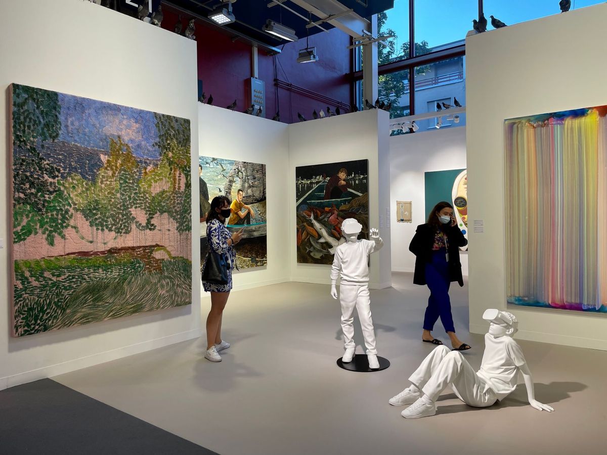 Vue du stand de la Galerie Perrotin sur Art Basel 2021. © Kabir Jhala