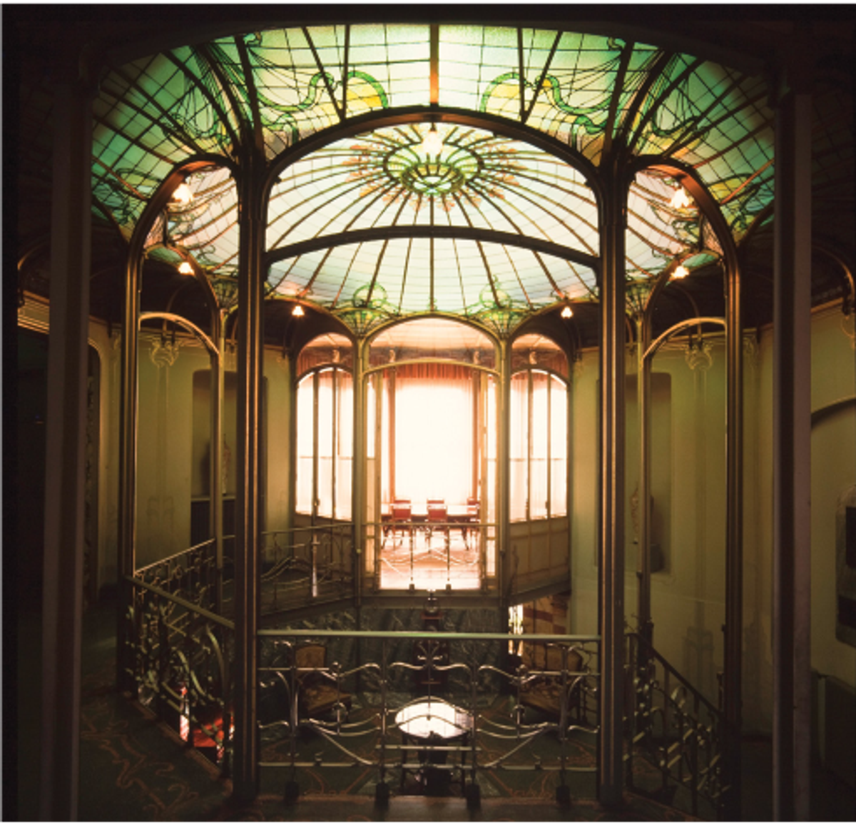 La verrière de l’hôtel commandé par Edmond van Eetvelde à Victor Horta, à Bruxelles. Photo Lola d’Estienne d’Orves