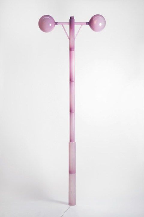 JAM (Joe Halligan, Dan Waterstone et Adam Willis), lampadaire Lamppost, verre soufflé. Courtesy des artistes et de la galerie kreo, Paris
