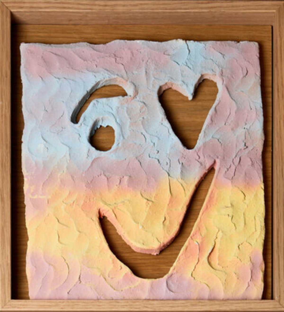 Émile Degorce-Dumas, Sunset Catcher 5, Grès biscuité, pigments 13 x 15 cm. Courtesy de l'artiste et de Nouvelle Vague