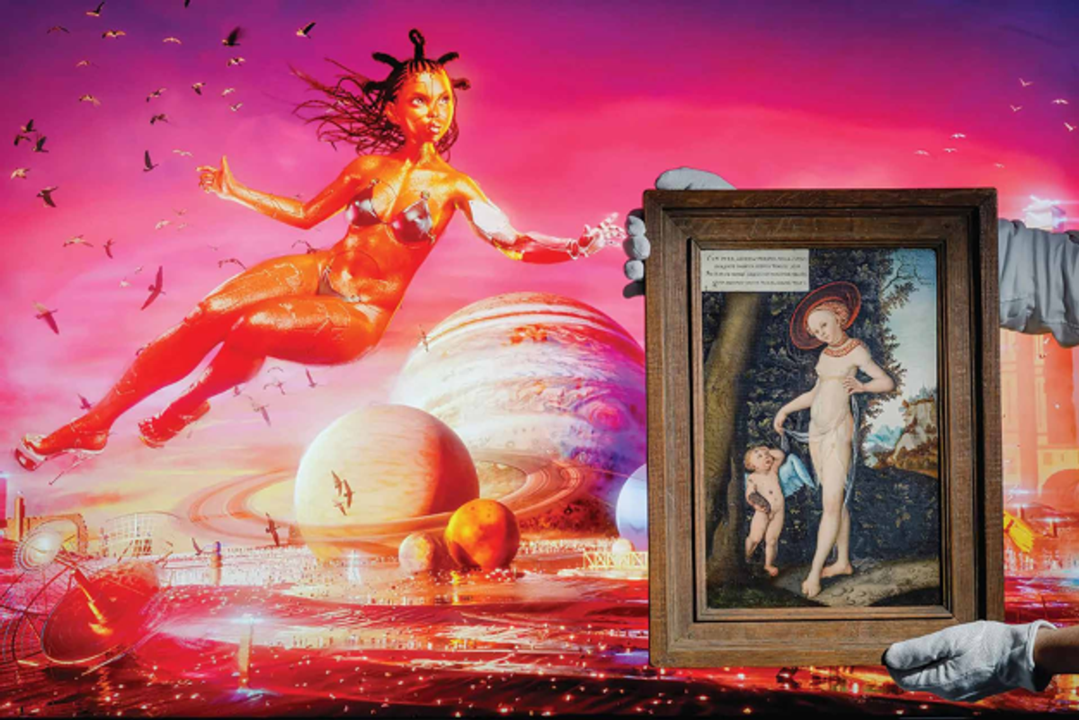 Serwah Attafuah, Creation of My Metaverse (Between this World and the Next, 2021), cédé 25 200 dollars lors de la vente NFT de Sotheby’s en juin 2021, exposé à côté d’une peinture ancienne d’un élève de Lucas Cranach l’Ancien. Photo: Tristan Fewings/Getty Images for Sotheby’s