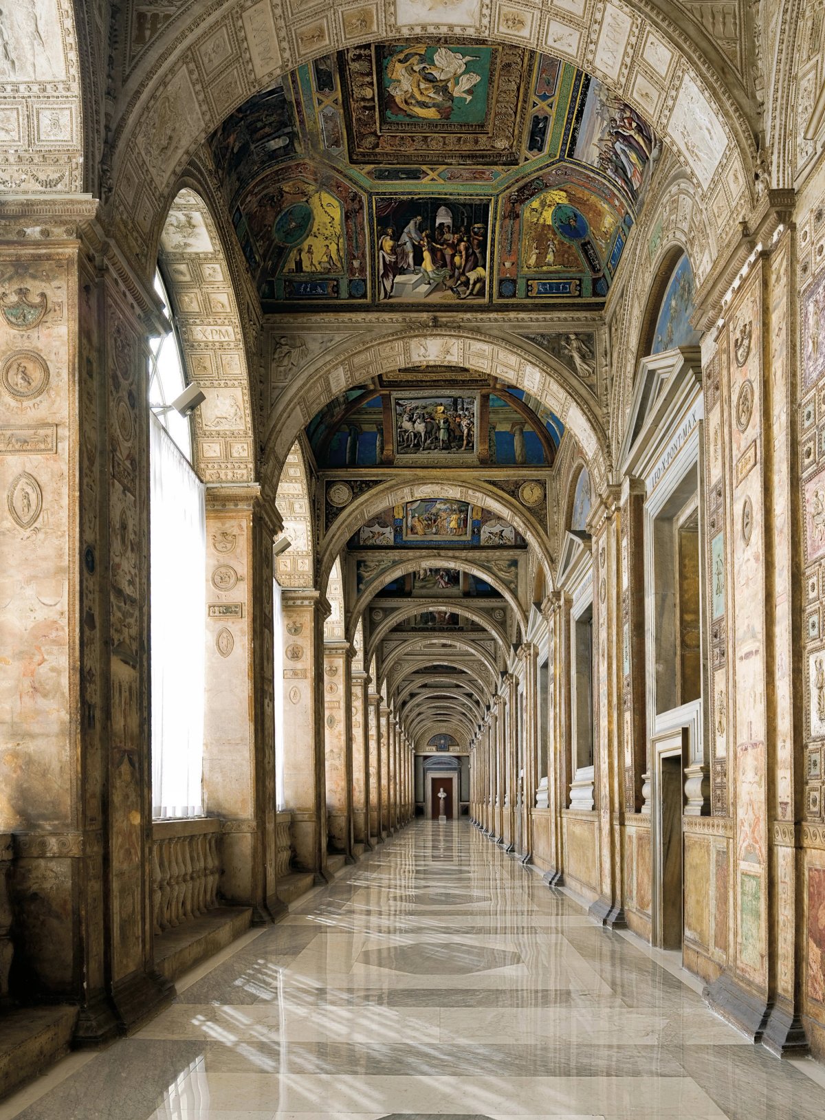 Vue intérieure de la Deuxième Loggia, photo de A. Bracchetti, 2007. © Governatorato SCV – Direzione dei Musei